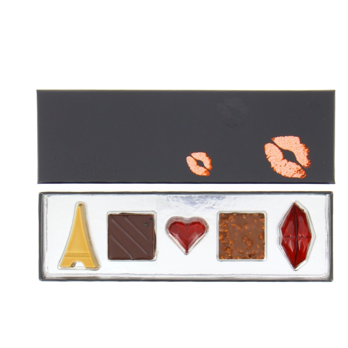 Elégant+#coffret+rouge+passion+garni+de+#chocolats+fins+de+